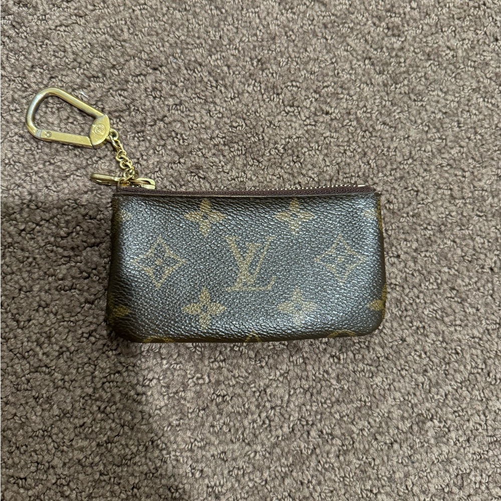Louis Vuitton key card holder